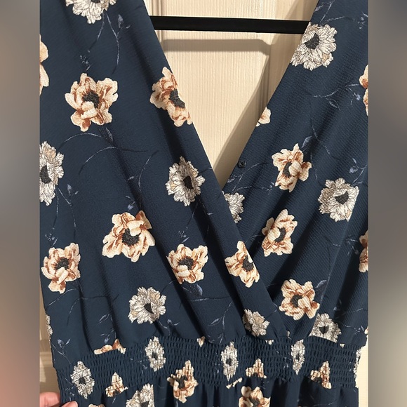 Apt. 9 Floral V-Neckline Cinched Elastic Waist Wide-Leg Jumpsuit, Navy, Sz XL - Picture 4 of 10